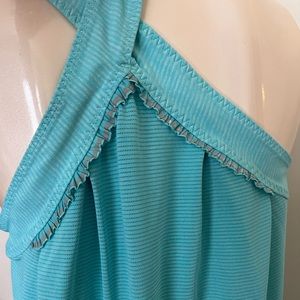 Lululemon tanktop. Beautiful Light teal.